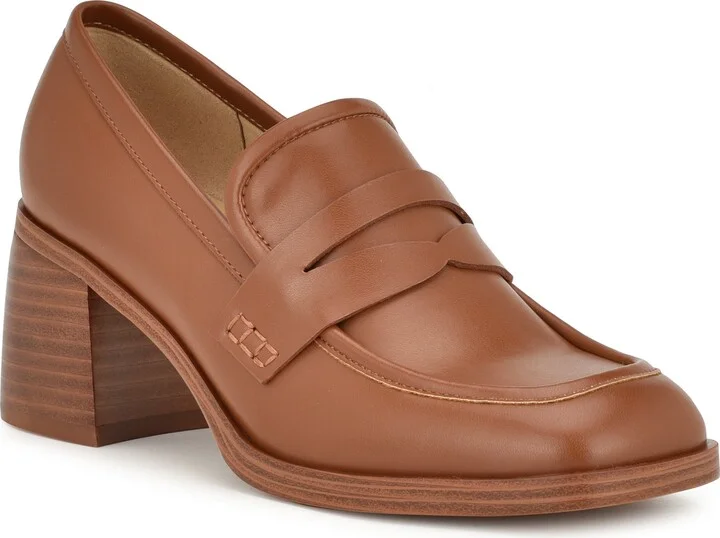 Avalia Penny Loafer Pump