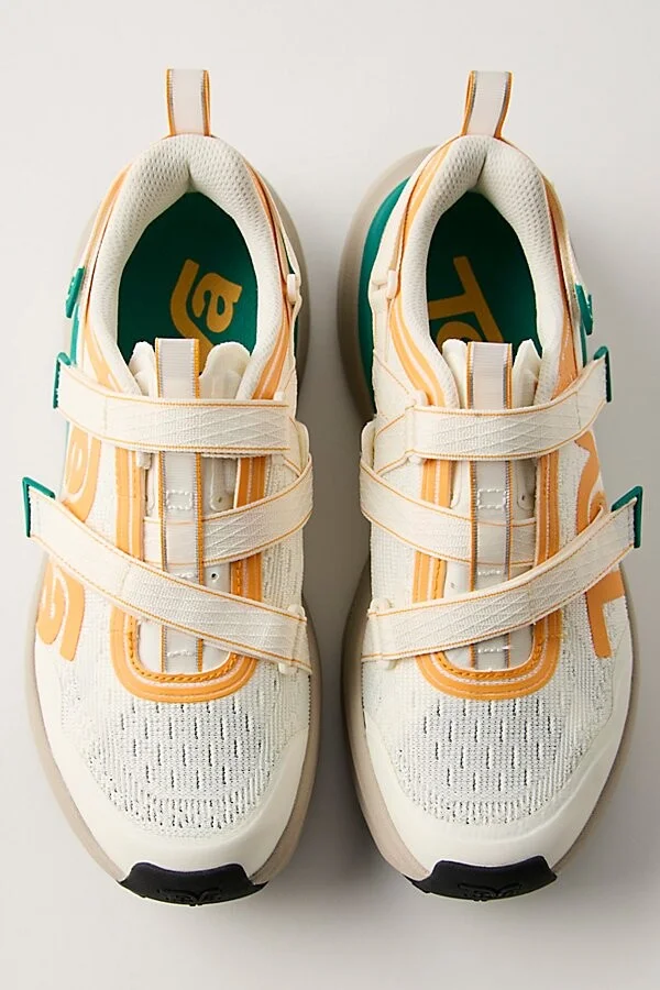 Aventrail Sneakers
