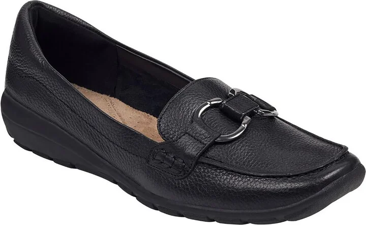 Avienta Womens Leather Slip On Loafers