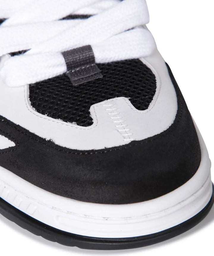 Axel Arigato Sneakers