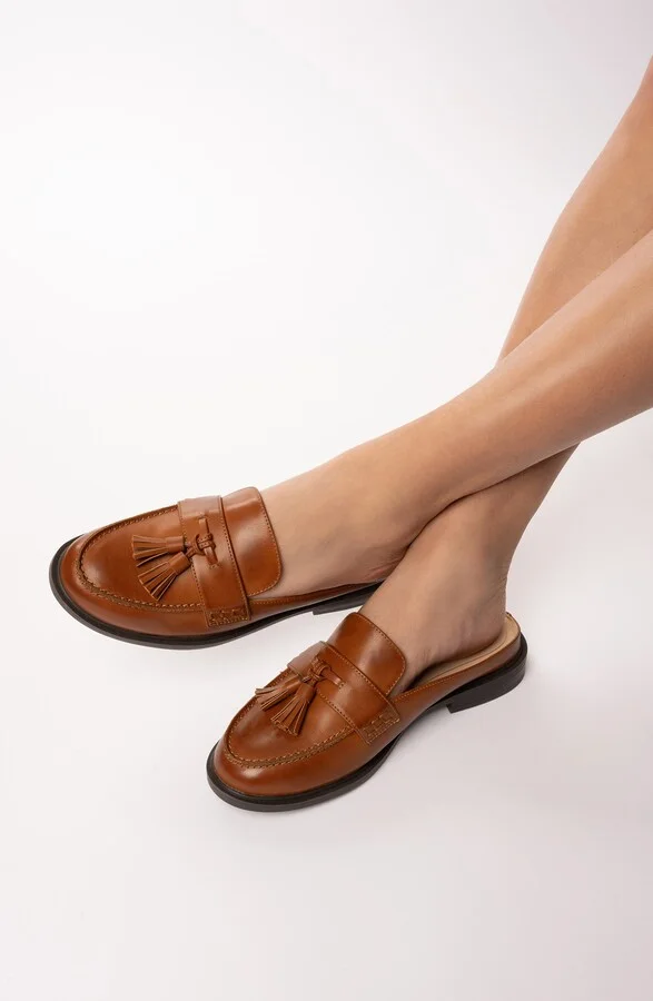 Azura Tassel Loafer - Image 7
