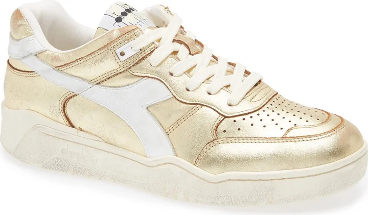 B.560 Cherie Metallic Sneaker