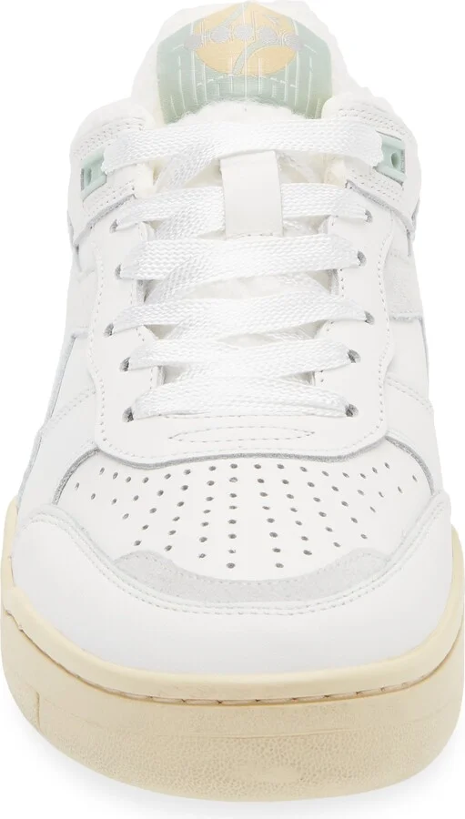 B.560 Cherie Sneaker - Image 10