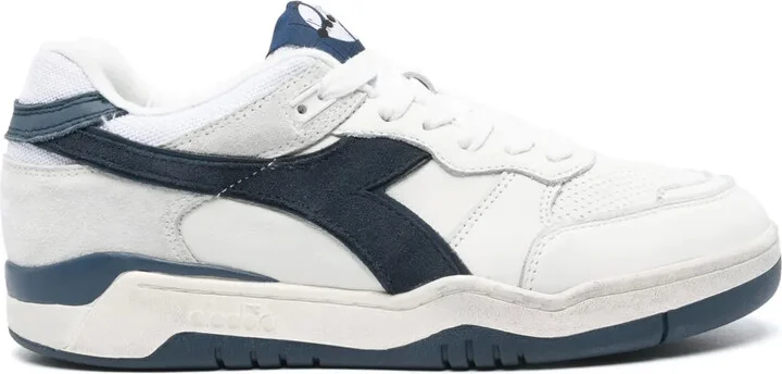 B.560 Used sneakers