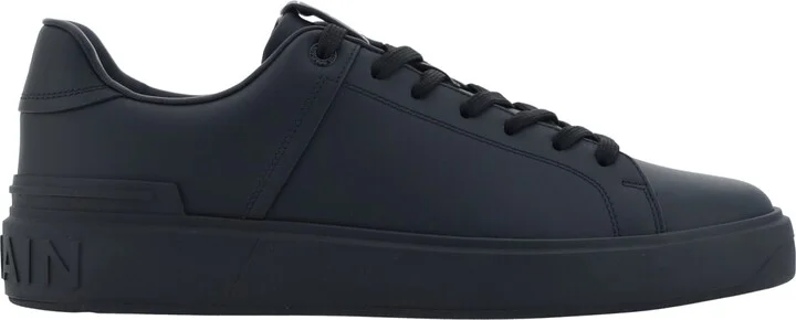 B-court Sneakers
