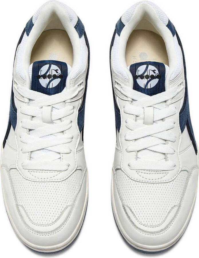 B560 Used Sneaker - Image 3