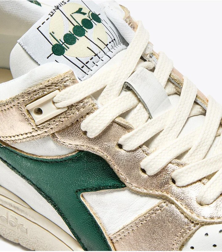 B560 Used Sneaker - Image 5