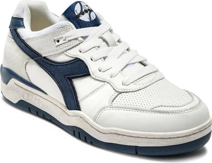 B560 Used Sneaker