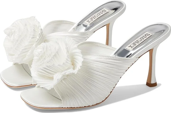 Badgley Mischka Blythe Women's Sandals Soft White : 5.5 M, Leather