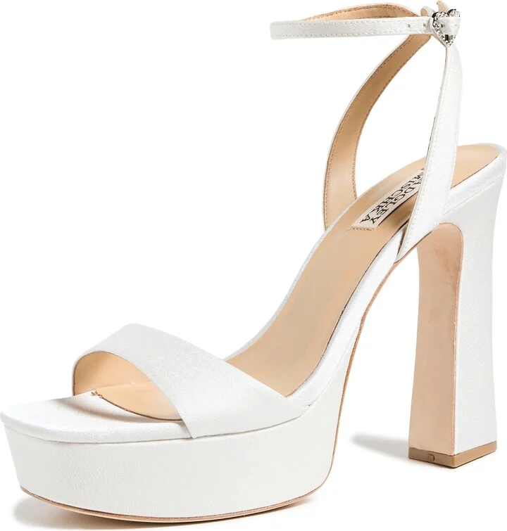 Badgley Mischka Caia Pumps