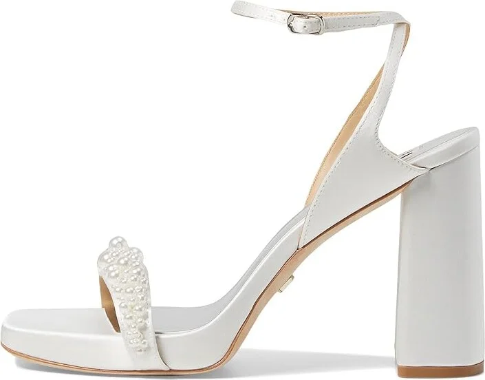 Badgley Mischka Calida Women's Sandals Soft White : 8.5 M - Image 5