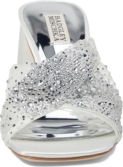 Badgley Mischka Camelia Women's Sandals Soft White : 5.5 M, Textile - Image 2