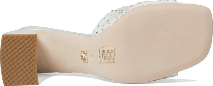 Badgley Mischka Camelia Women's Sandals Soft White : 5.5 M, Textile - Image 3