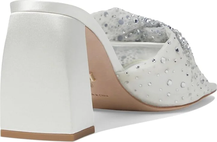 Badgley Mischka Camelia Women's Sandals Soft White : 5.5 M, Textile - Image 4