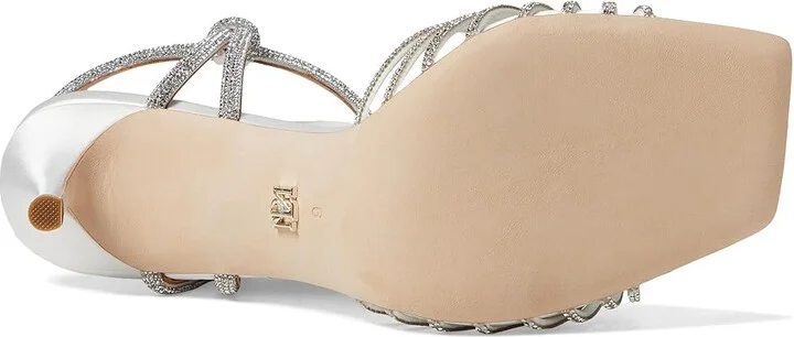 Badgley Mischka Estella Women's Shoes Soft White : 5.5 M, Satin - Image 3