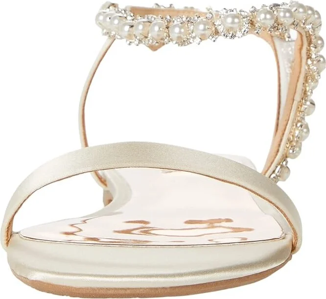 Badgley Mischka Klare Women's Shoes Ivory : 6.5 M, Textile - Image 5