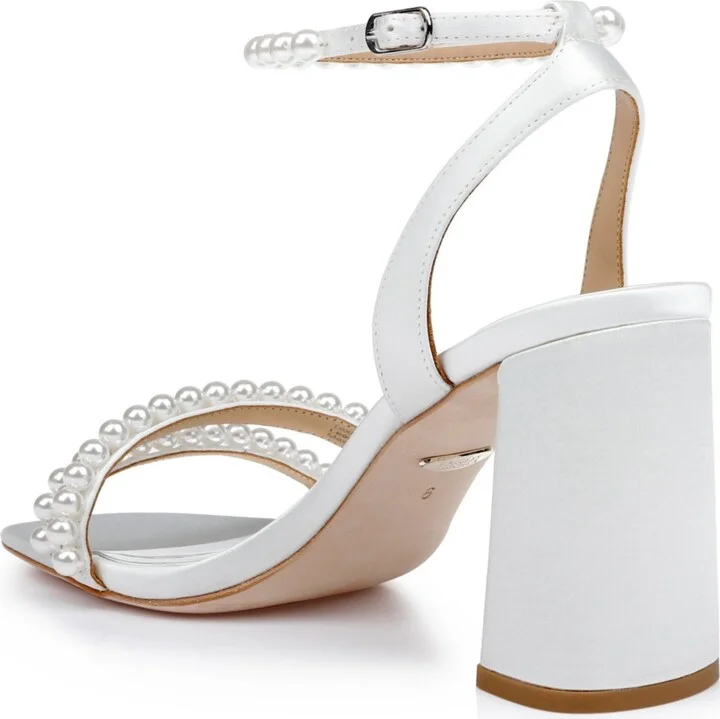 Badgley Mischka Women's Feisty Cultivated Pearl Detail Block Heel Evening Sandals - Image 3