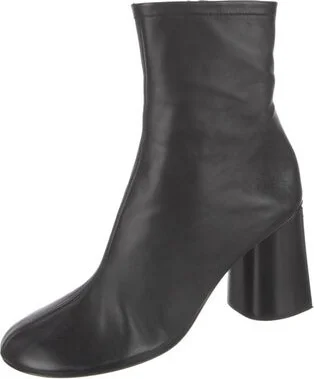 Balenciaga - Image 2