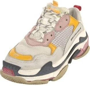 Balenciaga - Image 2