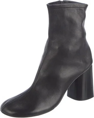 Balenciaga - Image 2