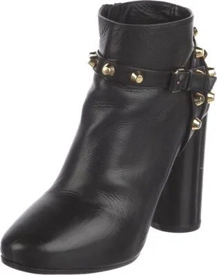 Balenciaga - Image 2