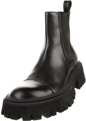 Balenciaga - Image 2