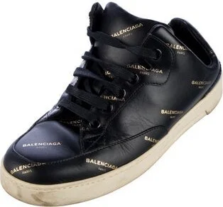 Balenciaga - Image 2