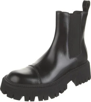 Balenciaga - Image 2
