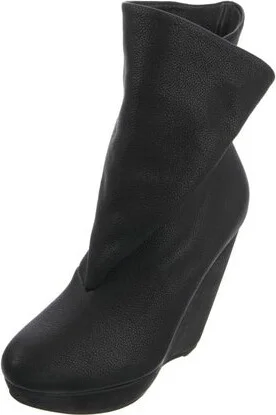 Balenciaga - Image 2