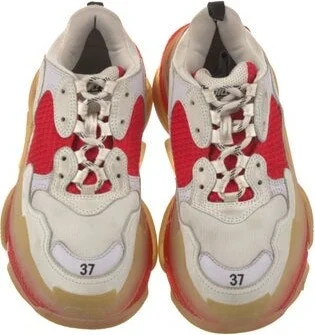 Balenciaga - Image 2