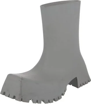 Balenciaga - Image 2