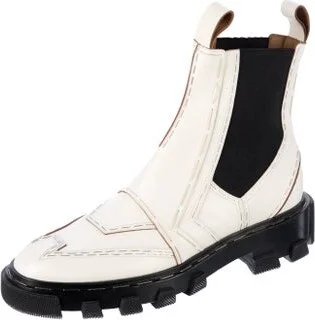 Balenciaga - Image 2