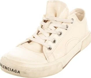 Balenciaga - Image 2