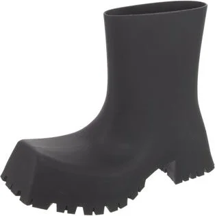 Balenciaga - Image 2