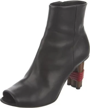 Balenciaga - Image 2