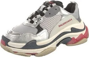Balenciaga - Image 2