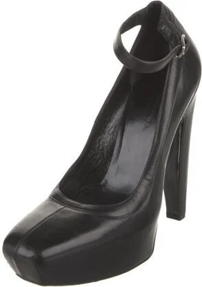 Balenciaga - Image 2