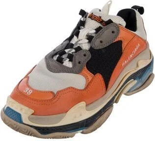 Balenciaga - Image 2
