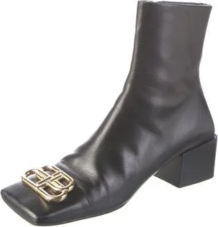 Balenciaga - Image 2