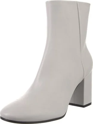 Balenciaga - Image 2