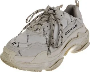 Balenciaga - Image 2