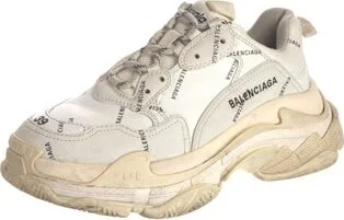 Balenciaga - Image 2