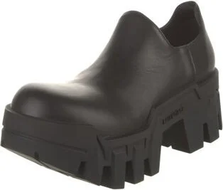 Balenciaga - Image 2