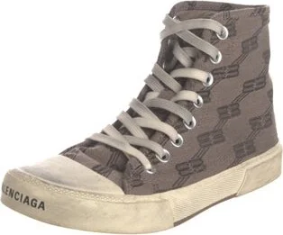 Balenciaga - Image 2
