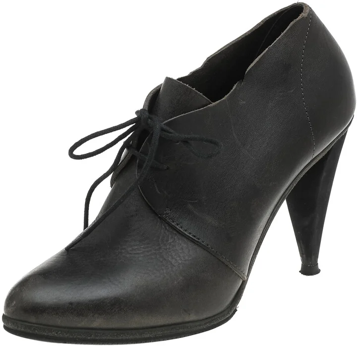 Balenciaga Black Leather Pointed Toe Lace Up Ankle Boots Size 39
