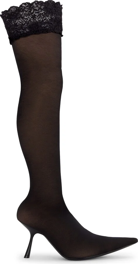 Black & Nude