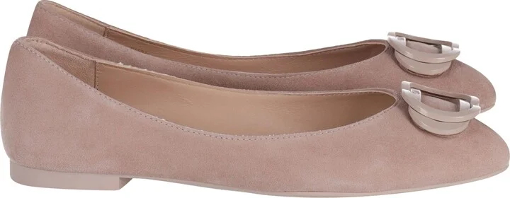 Ballet Flats in Cream Suede