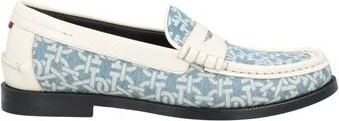 Pastel blue