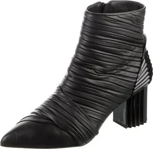 Balmain - Image 2