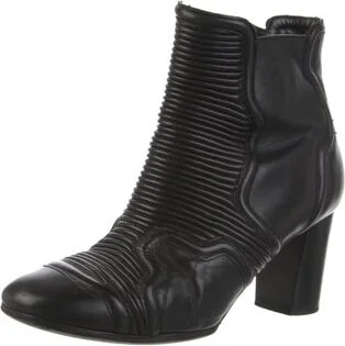 Balmain - Image 2